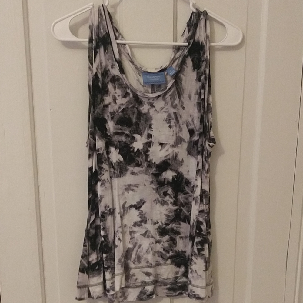 Vera Wang tank top